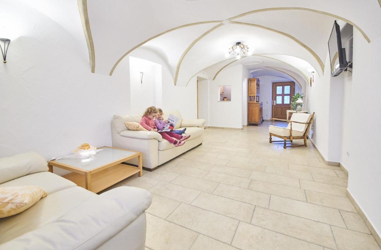 Stadel Hof Altoetting 외부 사진